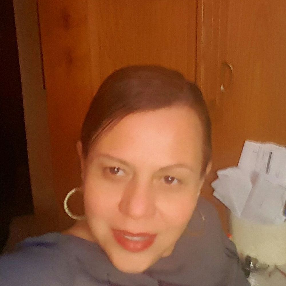 Meet your Posher, Claudia